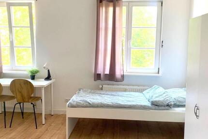 GERA - Möblierte Wohnung für 4 Personen MonteurWohnung Unterkünfte