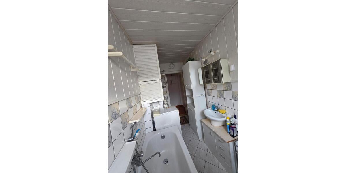 Etagenwohnung Nienburg (Saale) - 2 Zimmer, 50 m&sup2;, 415&euro; | Angebot:26123974