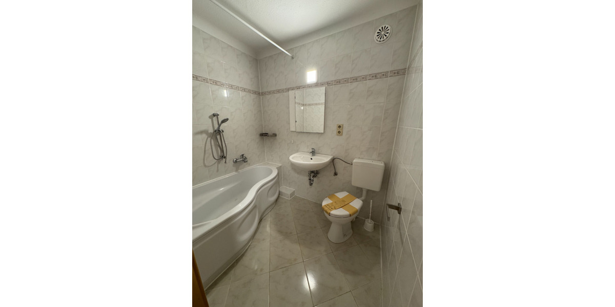 Wohnen auf Zeit Neubrandenburg - 1 Zimmer, 150 m&sup2;, 365&euro; | Angebot:25137078