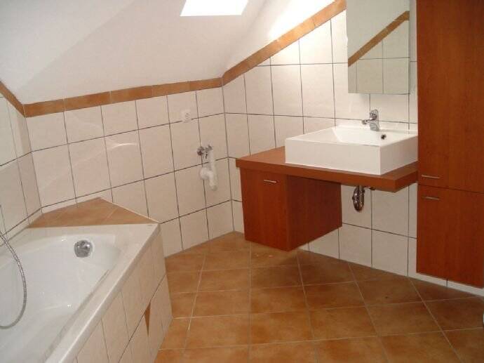 Etagenwohnung Absberg - 3 Zimmer, 75 m&sup2;, 790&euro; | Angebot:26043250