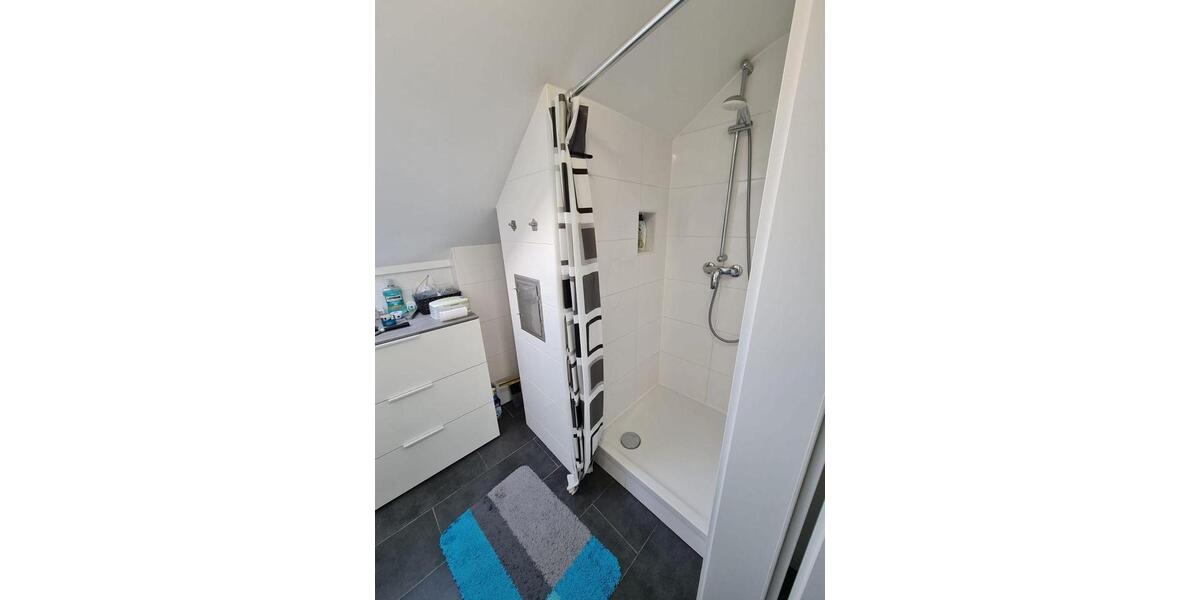 Dachgeschoßwohnung Ditzingen - 3 Zimmer, 88 m&sup2;, 1.190&euro; | Angebot:26600639