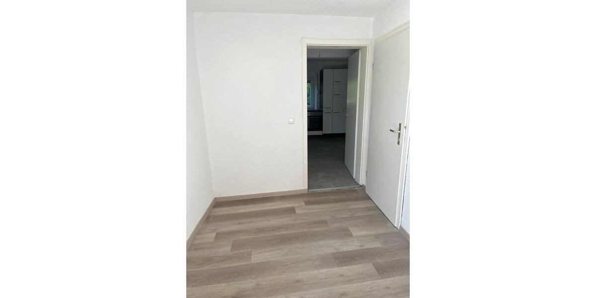 Erdgeschoßwohnung Gerlingen - 4 Zimmer, 92 m&sup2;, 1.450&euro; | Angebot:26611956