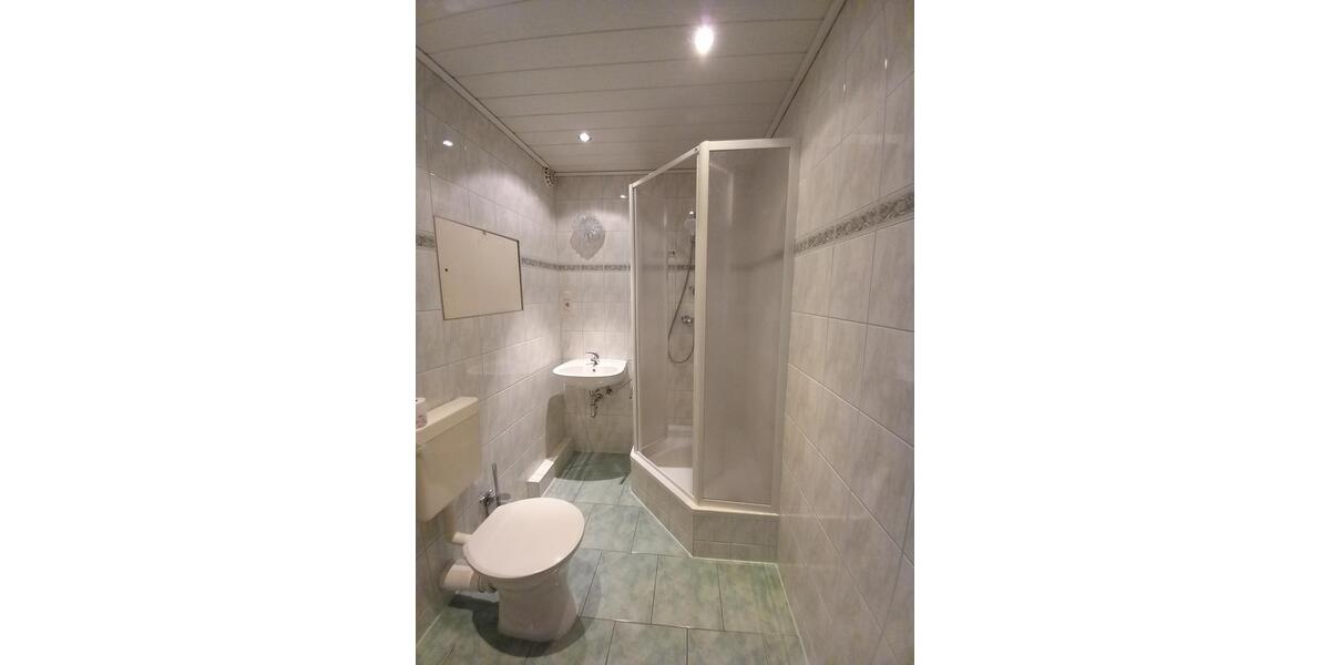 Etagenwohnung Werdau - 1 Zimmer, 33 m&sup2;, 200&euro; | Angebot:26006922