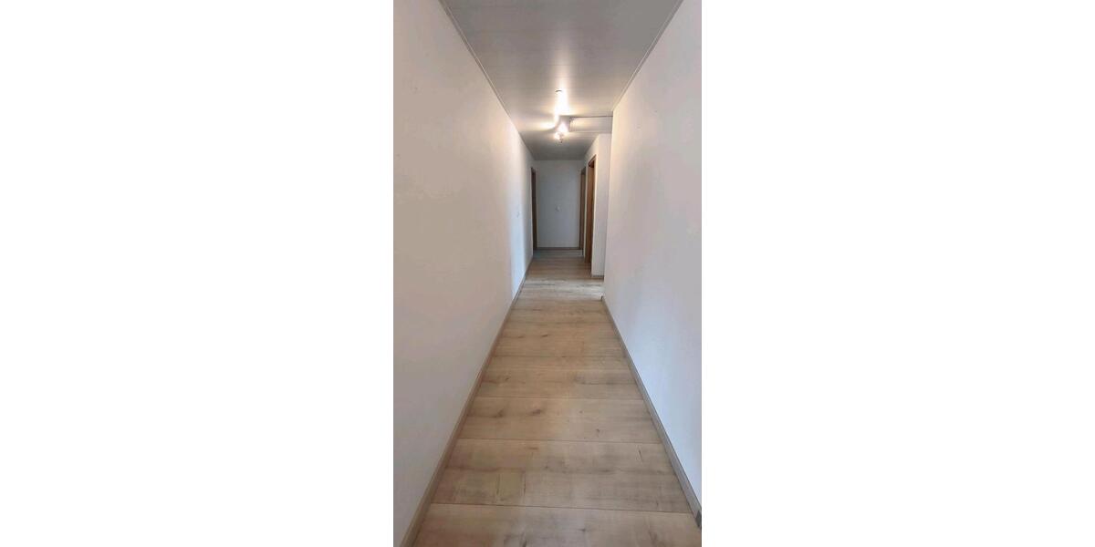 Dachgeschoßwohnung Burglauer - 3 Zimmer, 90 m&sup2;, 650&euro; | Angebot:26327217