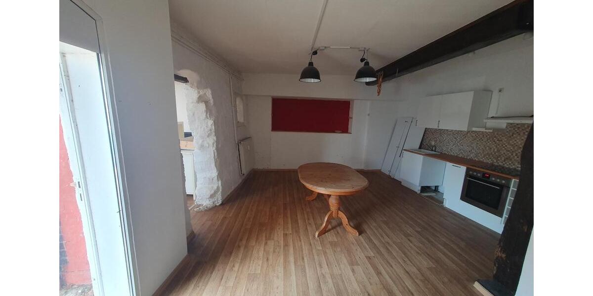 Erdgeschoßwohnung Stralsund - 3 Zimmer, 84 m&sup2;, 1.000&euro; | Angebot:25805324