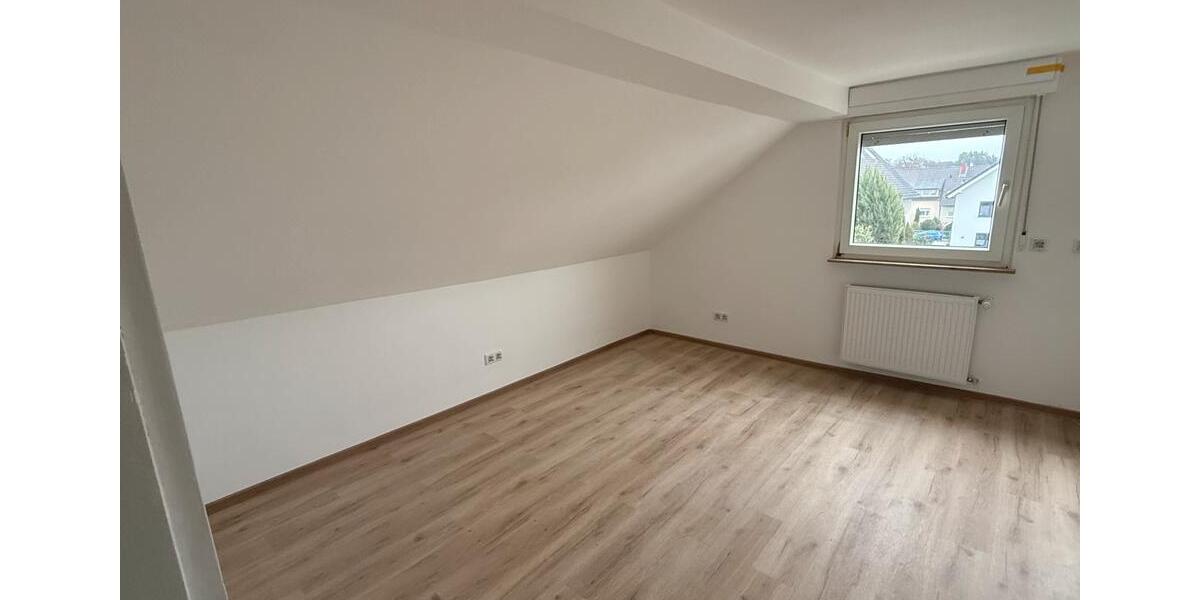 Dachgeschoßwohnung Offenbach am Main Bürgel - 2.5 Zimmer, 52 m&sup2;, 1.000&euro; | Angebot:25210854