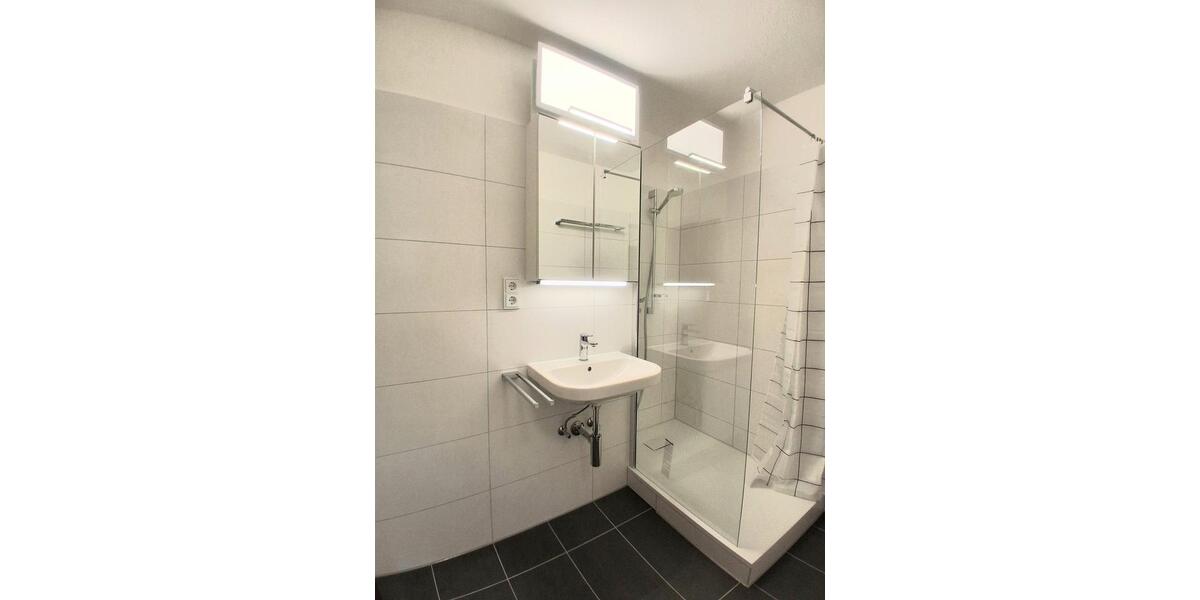 Etagenwohnung Unterhaching - 3 Zimmer, 70 m&sup2;, 1.750&euro; | Angebot:26226424