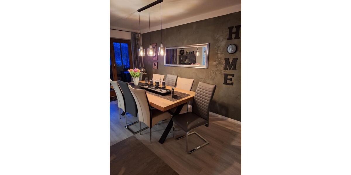 Großzügige Wohnung zu vermieten 4 zimmer