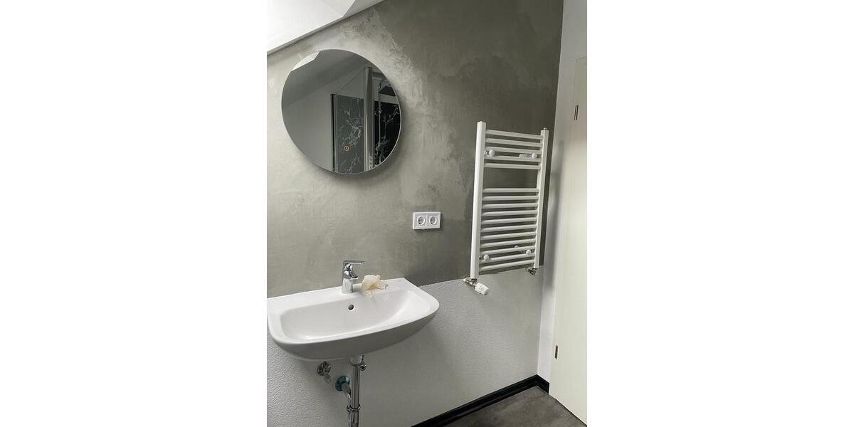 Dachgeschoßwohnung Wallerfangen - 3 Zimmer, 85 m&sup2;, 650&euro; | Angebot:26265706