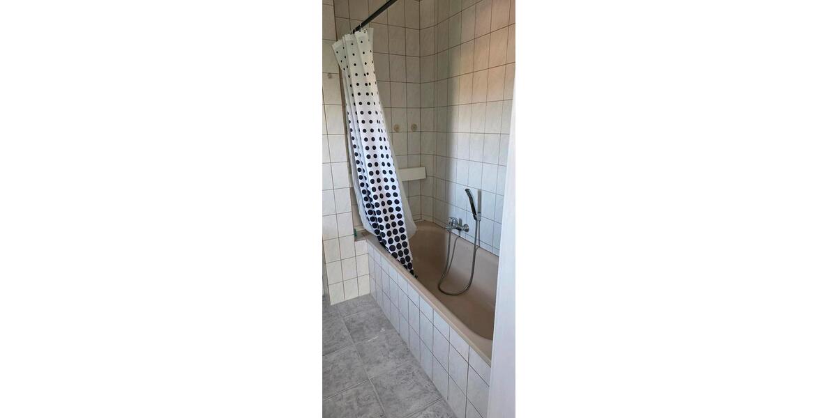 Erdgeschoßwohnung Neunkirchen Heinitz - 4 Zimmer, 80 m&sup2;, 650&euro; | Angebot:26258325