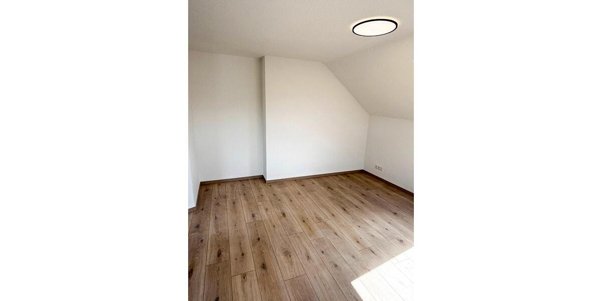 Dachgeschoßwohnung Wickede (Ruhr) - 3 Zimmer, 55 m&sup2;, 695&euro; | Angebot:26534182