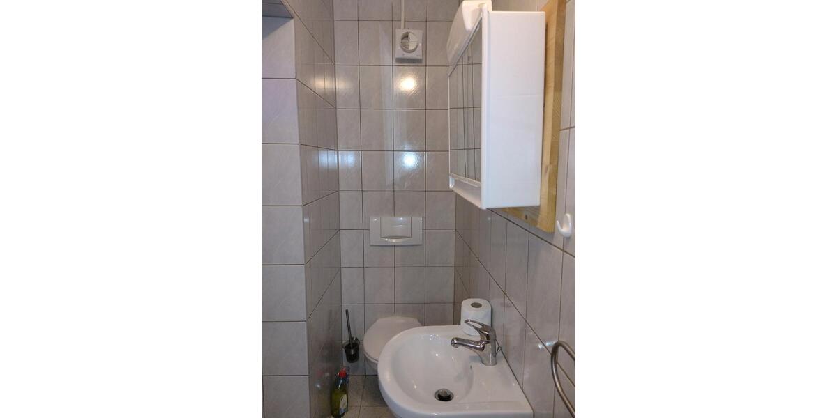 Erdgeschoßwohnung Neuhaus am Rennweg - 1 Zimmer, 22 m&sup2;, 160&euro; | Angebot:26210814