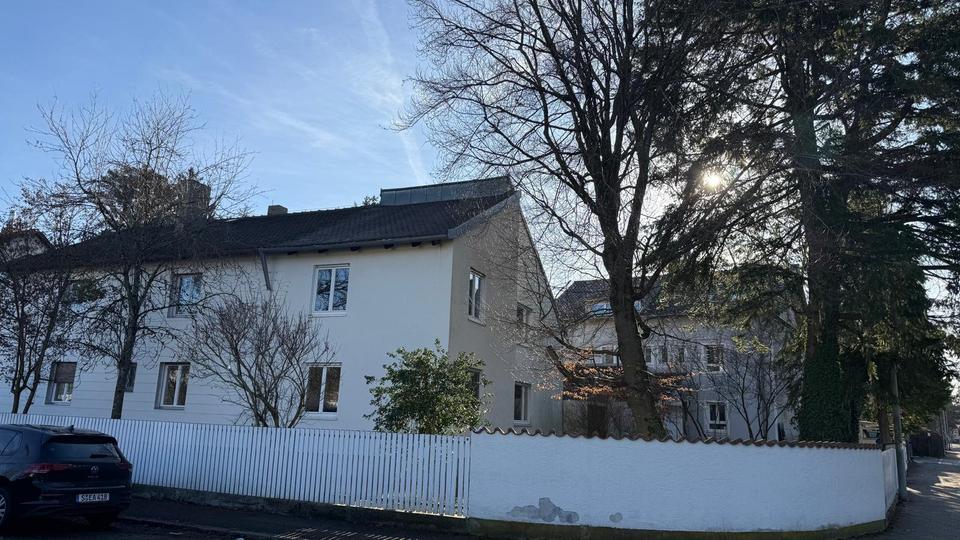 Etagenwohnung München Hadern - 5 Zimmer, 132 m&sup2;, 2.500&euro; | Angebot:24542261