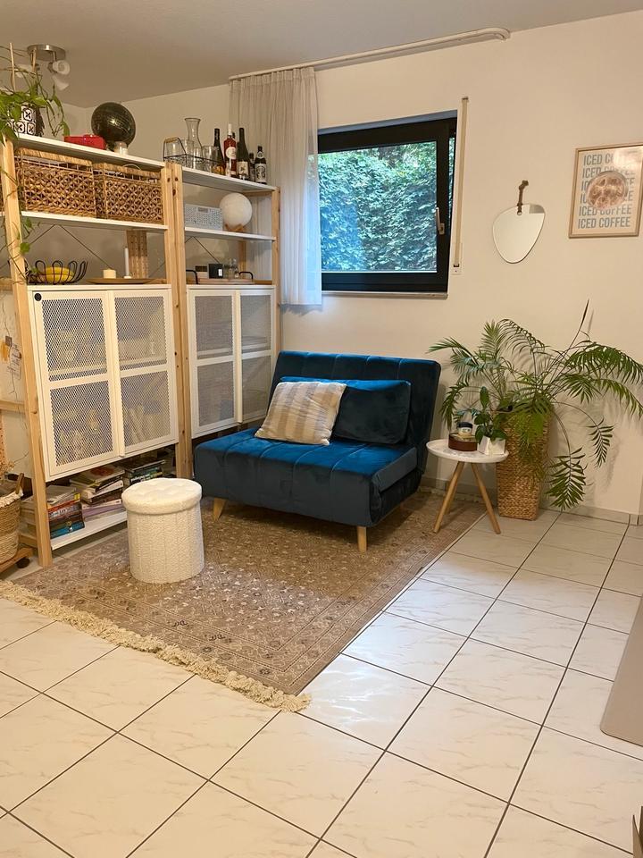 1-Zimmer-Wohnung in AB-Nilkheim – ruhig gelegen mit EBK zimmer