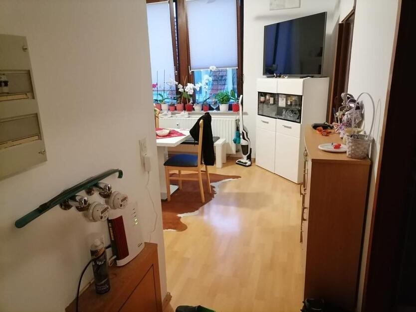 Schöne 2 Zimmer Wohnung Bismarkstr. 8