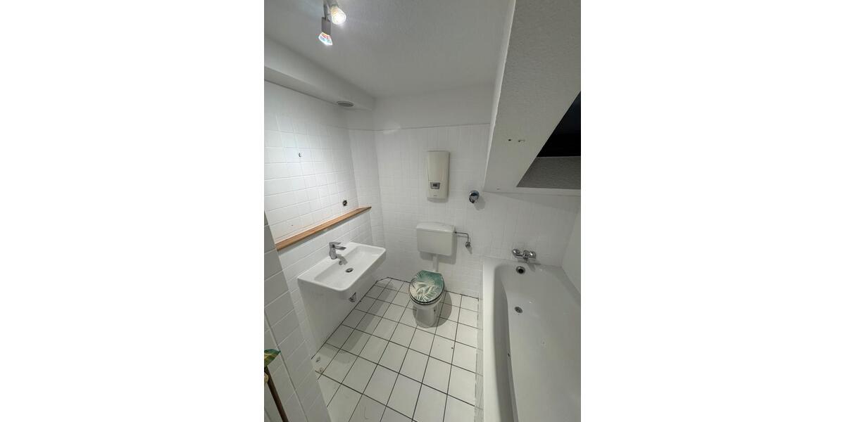 Dachgeschoßwohnung Köln Ehrenfeld - 2 Zimmer, 56 m&sup2;, 910&euro; | Angebot:25162098