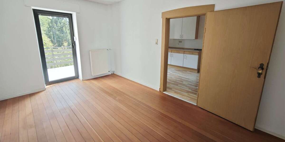 Einfamilienhaus Bexbach - 5 Zimmer, 150 m&sup2;, 900&euro; | Angebot:26837156