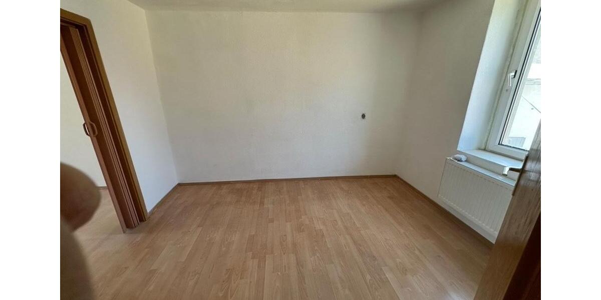 Etagenwohnung Helbra - 4 Zimmer, 72 m&sup2;, 500&euro; | Angebot:26297179