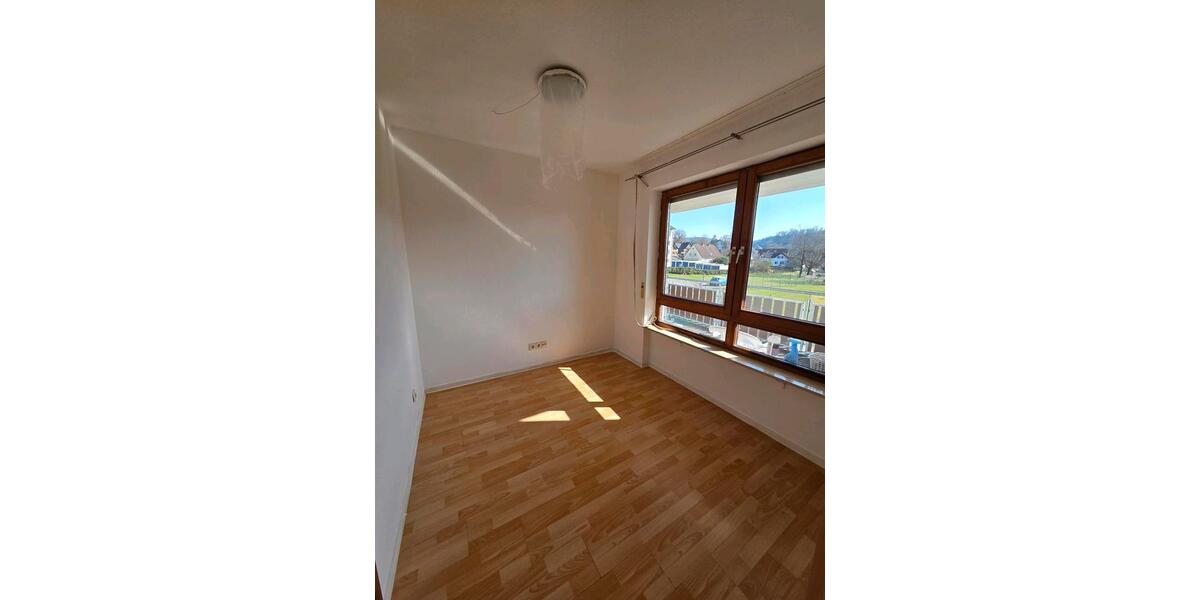 Erdgeschoßwohnung Waldshut-Tiengen Tiengen - 4 Zimmer, 84 m&sup2;, 1.150&euro; | Angebot:25350417