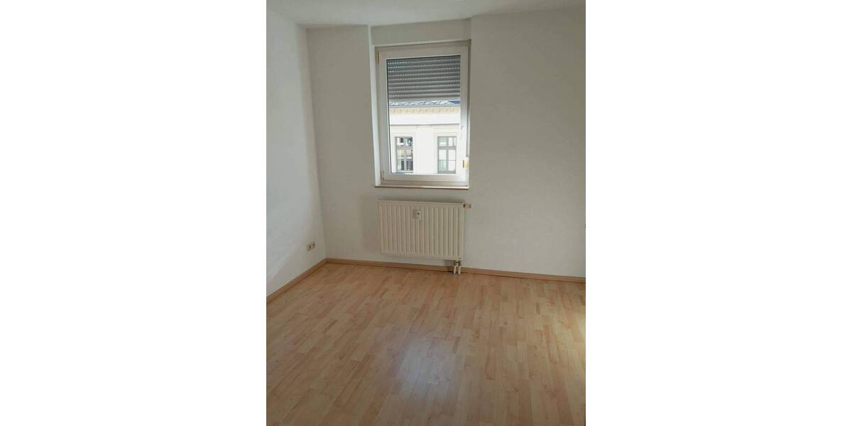 Etagenwohnung Plauen Stadtmitte - 1 Zimmer, 40 m&sup2;, 250&euro; | Angebot:26787036