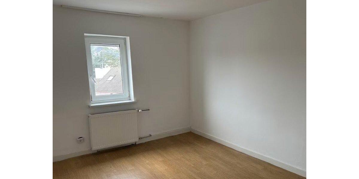 Dachgeschoßwohnung Alsfeld - 4 Zimmer, 105 m&sup2;, 900&euro; | Angebot:26547493