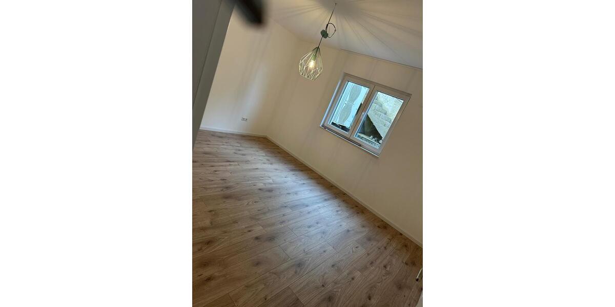 Erdgeschoßwohnung Wilhelmsfeld - 4.5 Zimmer, 85 m&sup2;, 1.250&euro; | Angebot:26025490