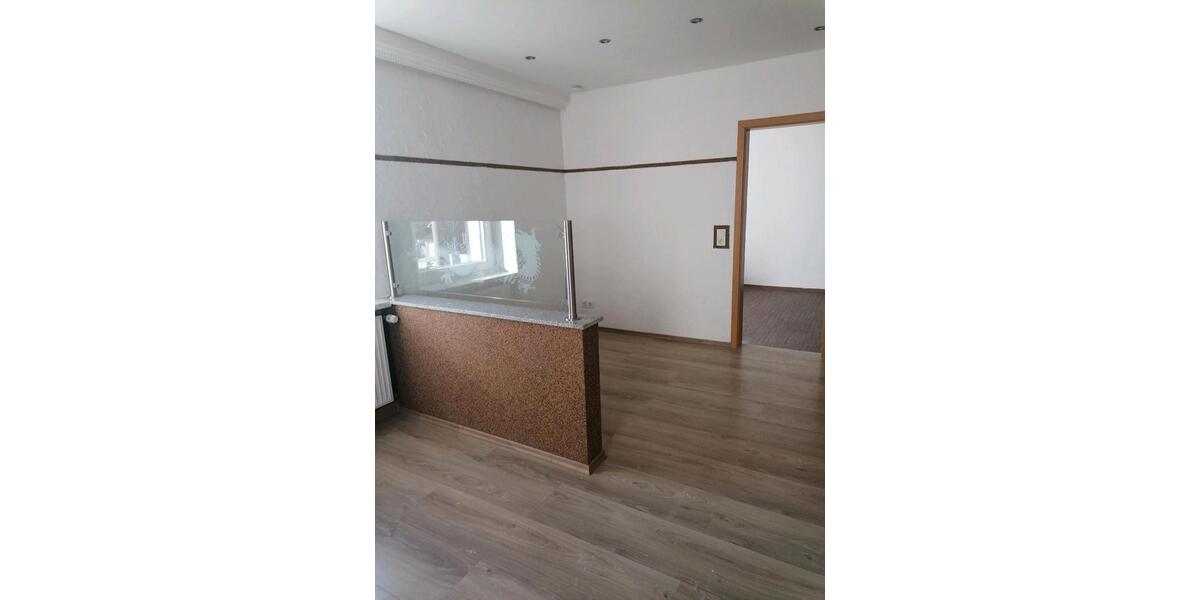 Erdgeschoßwohnung Zella-Mehlis Mehlis - 3 Zimmer, 78 m&sup2;, 700&euro; | Angebot:25956356