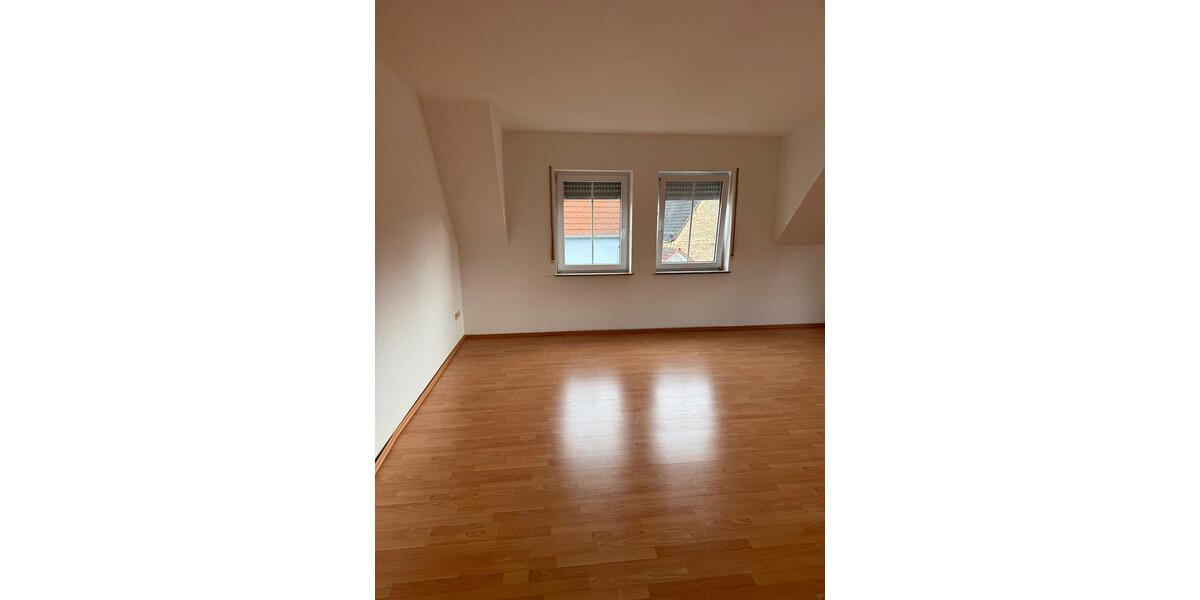 Dachgeschoßwohnung Bretten - 2 Zimmer, 56 m&sup2;, 780&euro; | Angebot:26615334