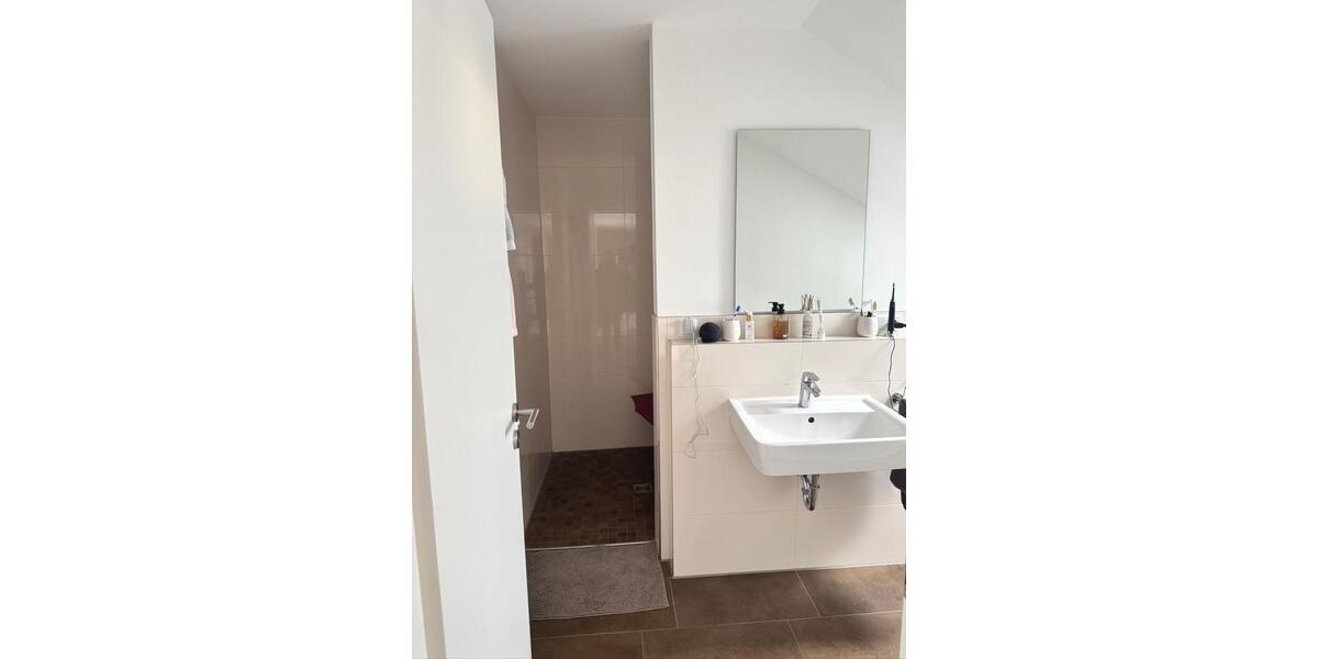 Dachgeschoßwohnung Gütersloh - 3 Zimmer, 94 m&sup2;, 950&euro; | Angebot:23804732