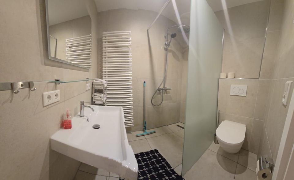 Wohnen auf Zeit Loxstedt - 6 Zimmer, 120 m&sup2;, 25&euro; | Angebot:26251463