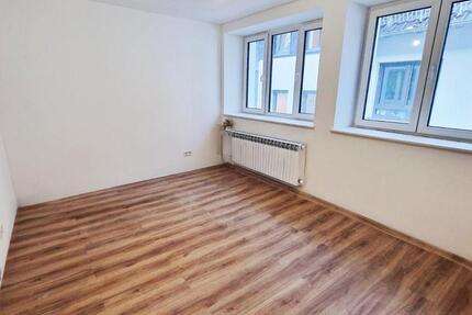 Wohnen auf Zeit Saarbrücken West - 1 Zimmer, 14 m&sup2;, 500&euro; | Angebot:26670118