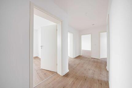 Wohnung Borna - 4 Zimmer, 70 m&sup2;, 620&euro; | Angebot:26545942