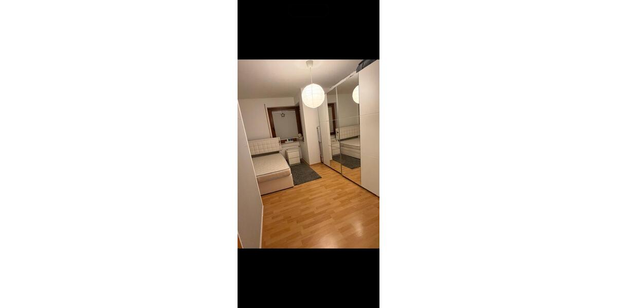 Hochparterre Solingen Aufderhöhe - 2 Zimmer, 72 m&sup2;, 850&euro; | Angebot:26656165