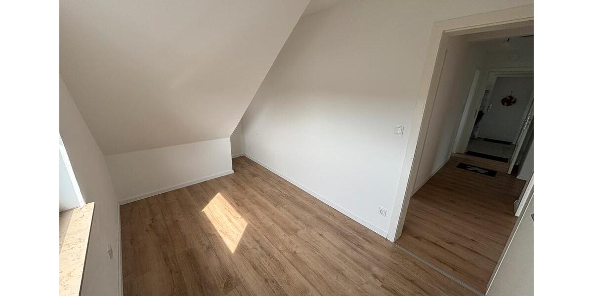 Etagenwohnung Waldbröl - 3 Zimmer, 75 m&sup2;, 880&euro; | Angebot:24756610