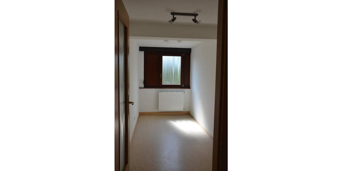 Einfamilienhaus Bammental - 7 Zimmer, 150 m&sup2;, 2.100&euro; | Angebot:26140719