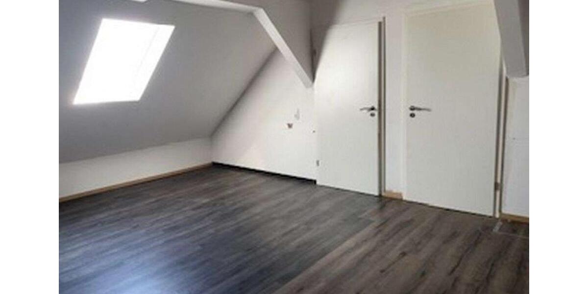 Dachgeschoßwohnung Ötzingen - 5 Zimmer, 120 m&sup2;, 800&euro; | Angebot:26547141