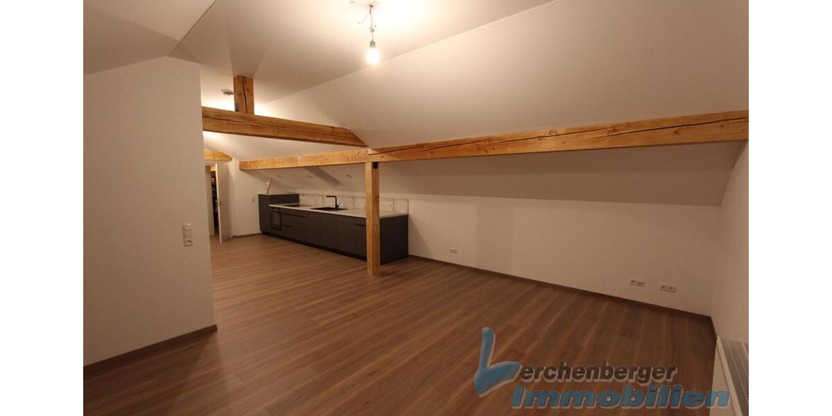 Dachgeschoßwohnung Osterhofen - 3 Zimmer, 66 m&sup2;, 600&euro; | Angebot:24109867