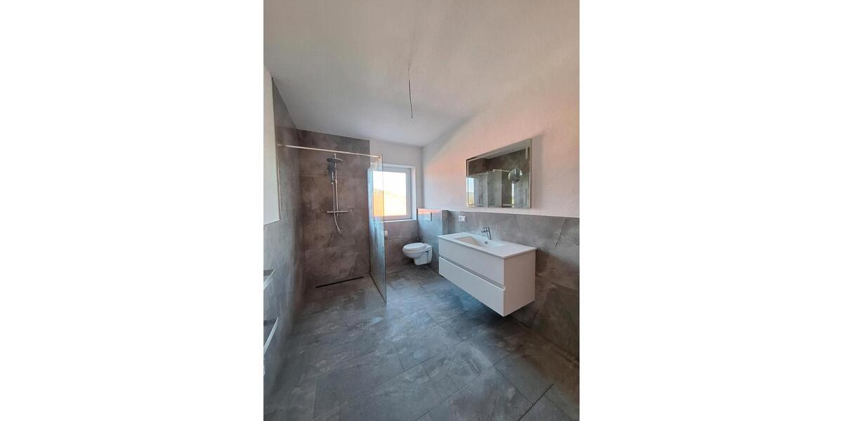 Erdgeschoßwohnung Teisnach - 2 Zimmer, 76 m&sup2;, 736&euro; | Angebot:26340115