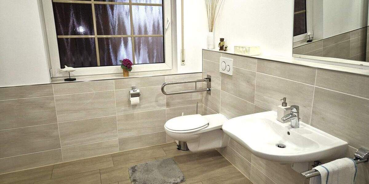 Einfamilienhaus Saterland / Scharrel (Oldenburg) Scharrel - 7 Zimmer, 246 m&sup2;, 1.200&euro; | Angebot:24873775