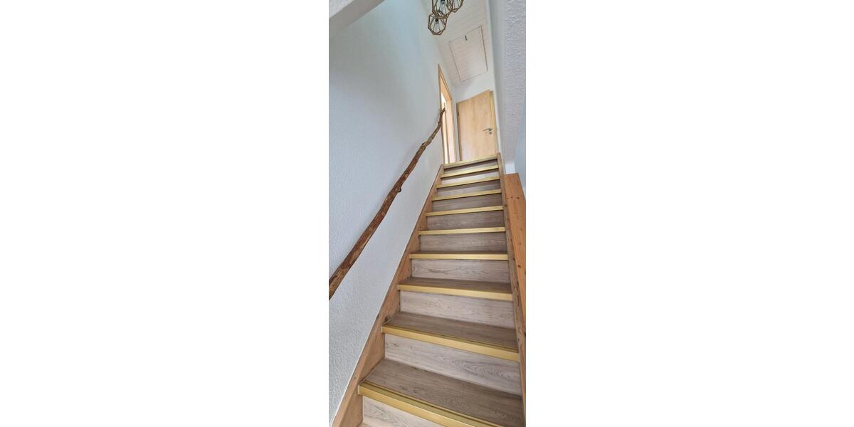 Etagenwohnung Koblenz Karthause - 4 Zimmer, 100 m&sup2;, 1.310&euro; | Angebot:26236223