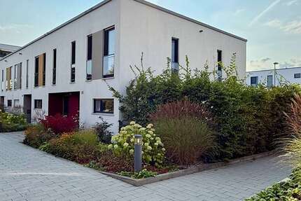 Haus zum Mieten in Freising 3.700 € 224.7 m²