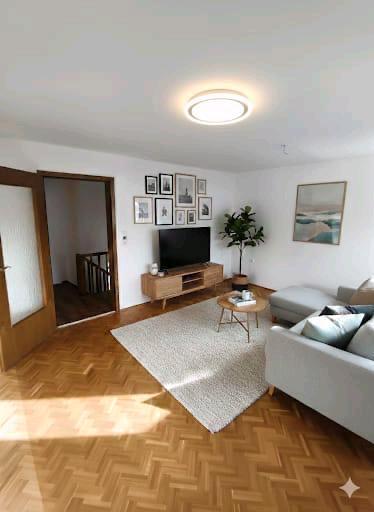 Etagenwohnung Traunstein - 5 Zimmer, 92 m&sup2;, 1.160&euro; | Angebot:24978593