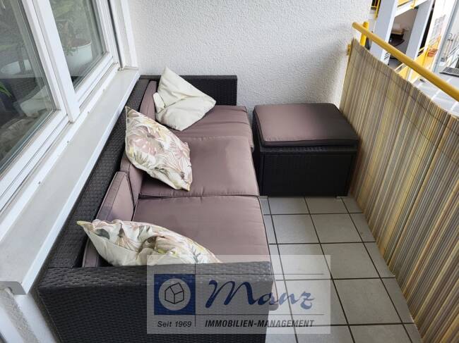 Vermietung 2 Zimmerwohnung nur wenige Minuten zum Zentrum im 2. Obergeschoss