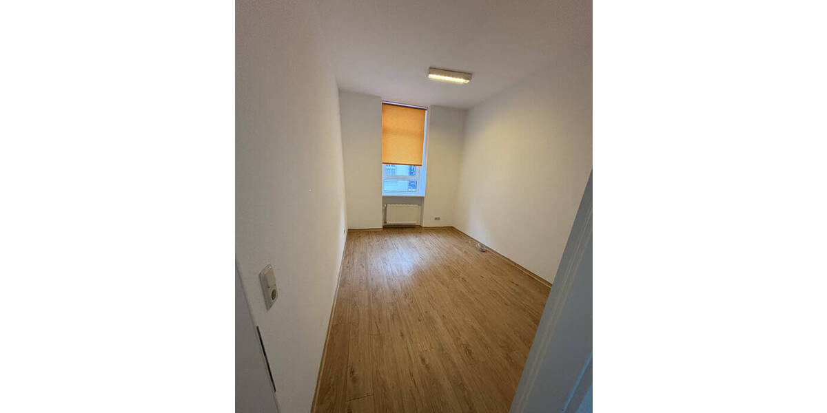 Gewerbeobjekt Dillingen - 1 Zimmer, 90 m&sup2;, 2.060&euro; | Angebot:26081202