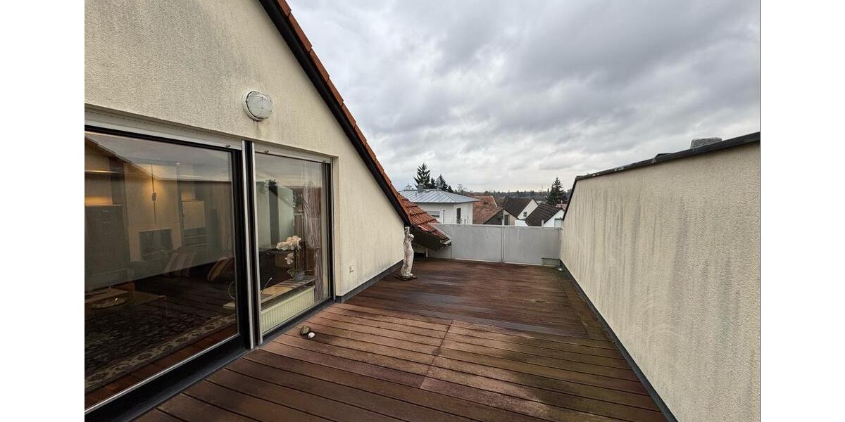 Dachgeschoßwohnung Fürth Eigenes Heim - 4 Zimmer, 126 m&sup2;, 1.350&euro; | Angebot:23780723