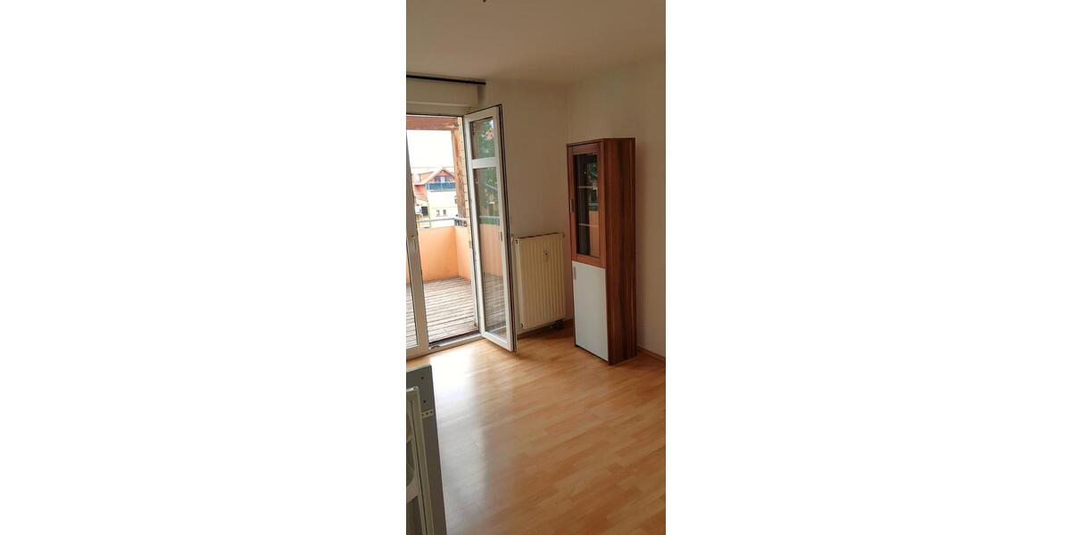 Dachgeschoßwohnung Plauen Altstadt - 1 Zimmer, 25 m&sup2;, 220&euro; | Angebot:26132618