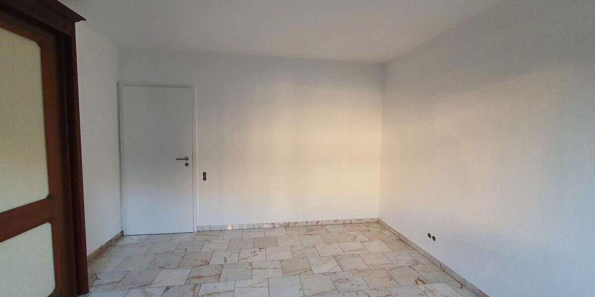 Etagenwohnung Duisburg Rahm - 4 Zimmer, 130 m&sup2;, 1.695&euro; | Angebot:25854102