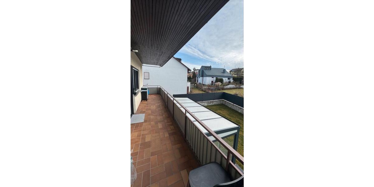 Etagenwohnung Böblingen - 4 Zimmer, 100 m&sup2;, 2.200&euro; | Angebot:25989325