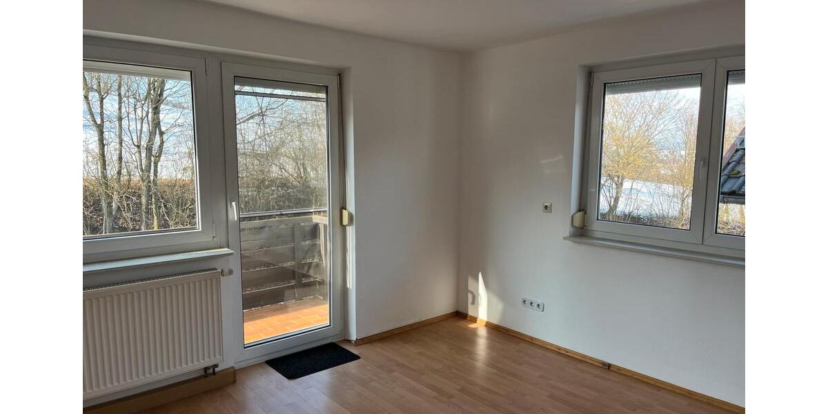 Etagenwohnung Cham - 2 Zimmer, 80 m&sup2;, 720&euro; | Angebot:24768326
