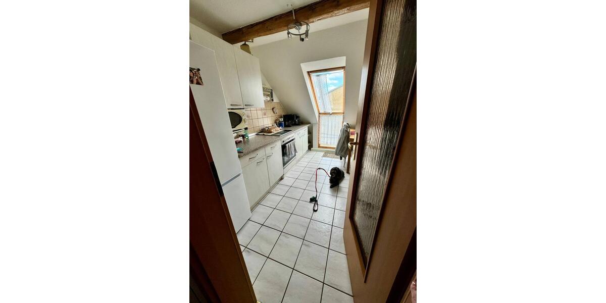 Einfamilienhaus Glauchau - 9 Zimmer, 220 m&sup2;, 1.500&euro; | Angebot:25258052